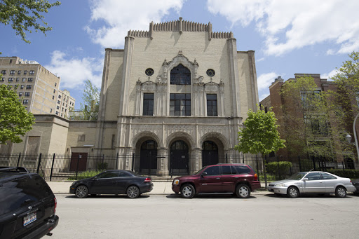 The Agudas Achim Synagogue was built in 1922 in Chicago, Illinois.It was abandoned in 2008 but its still in reasonable shape. There are some plans to preserve this great example of Art Deco and Romanesque-Revivalism.