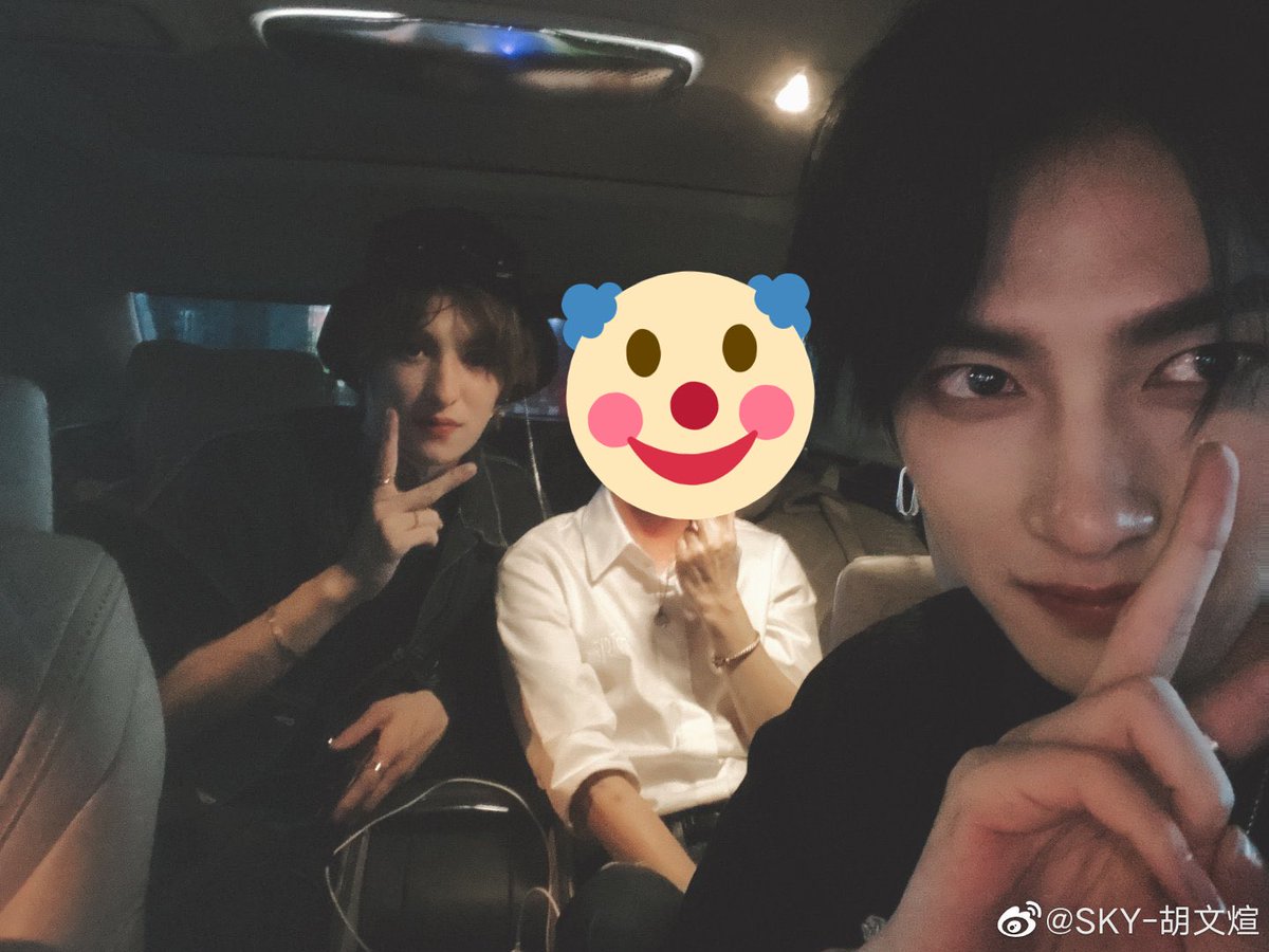yuehuau's tweet photo. 200904 ღ wenxuan weibo update (1/3)

#wenxuan #huwenxuan #胡文煊  #desert5 #yuehua 
#少年之名 #WeAreYoung #WeAreYoung2020 #SKY https://t.co/DU53bn3yIg