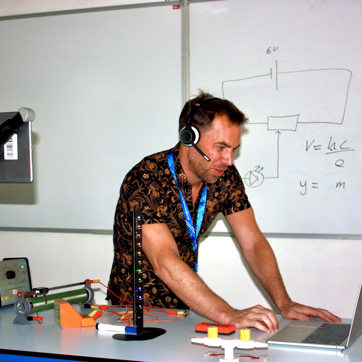 bsj_jkt's tweet photo. It has been a week since the new academic year 2020/2021 started. 

We have been conducting our classes virtually and the classes are as exciting as ever—you could even have a glimpse of our exploratory Physics &amp; Environmental Systems and Societies classes! 

#BSJinspires https://t.co/HSxi2HnABi