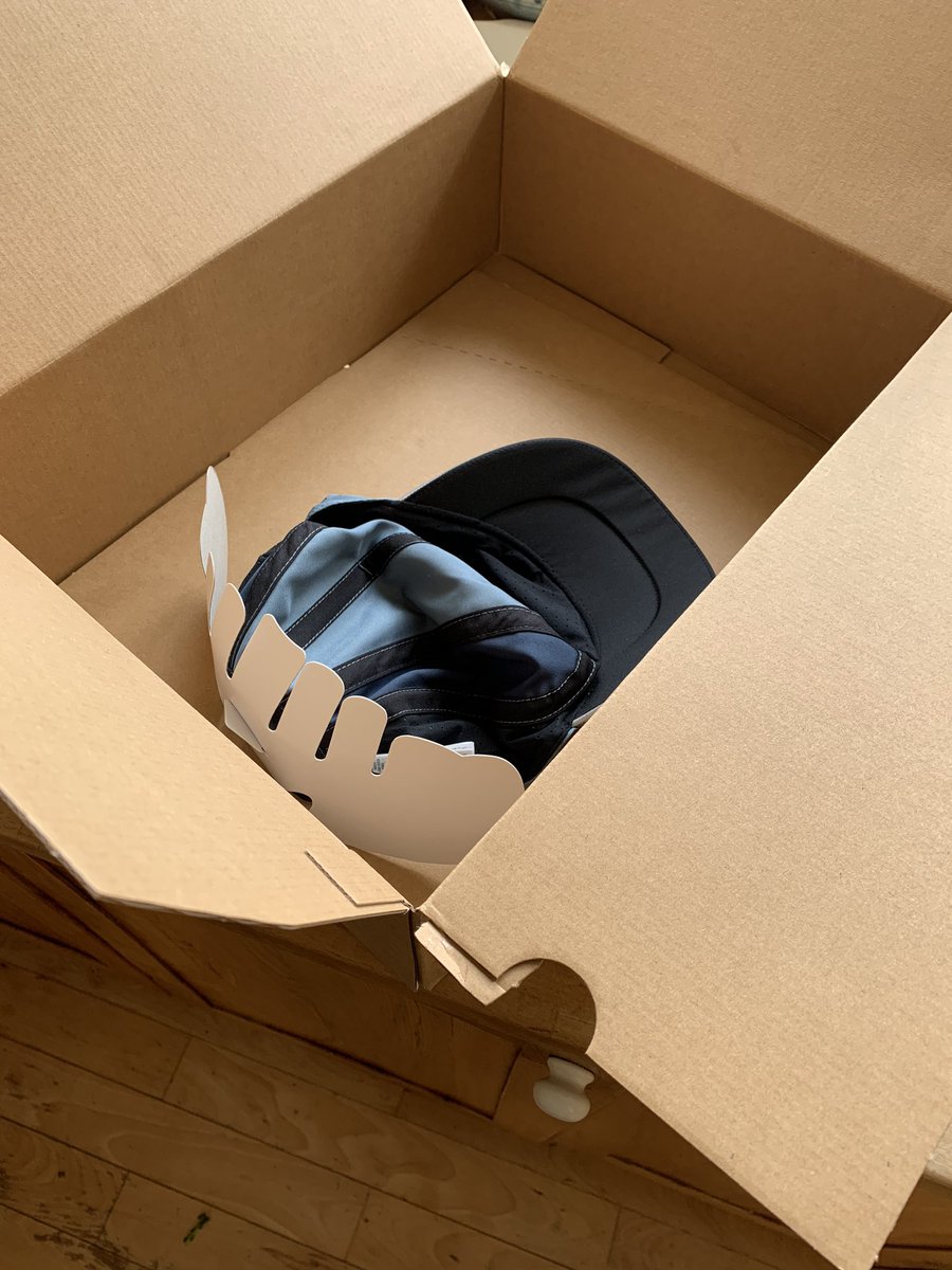 Just got a great cap from <a href="/Nike/">Nike</a> in a box professing to be using less carbon etc. However, just look at the size of it for one cap! Think they used up their carbon in the printing ink!