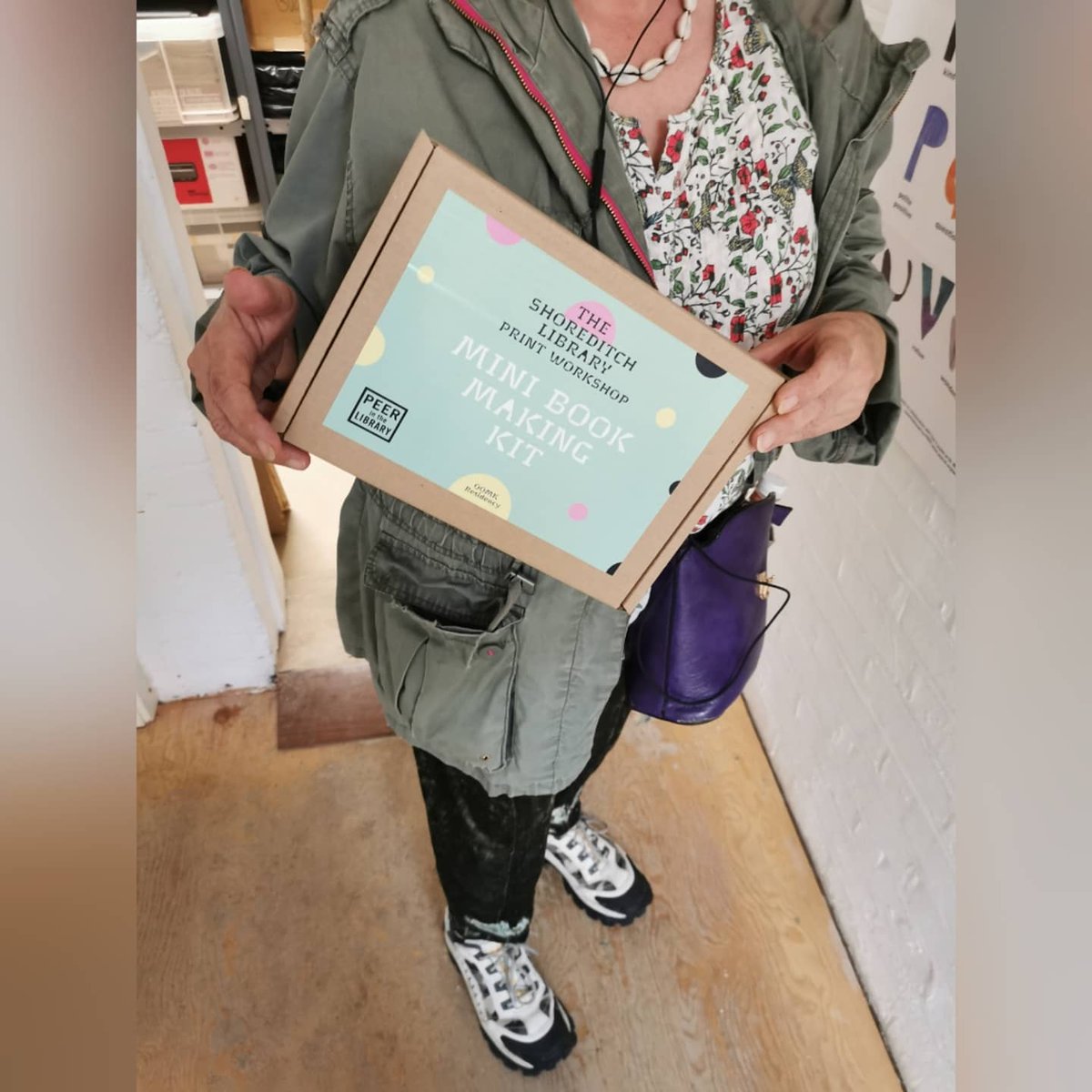 PEER_UK's tweet photo. This summer @oomkzine transformed #THESHOREDITCHLIBRARYPRINTWORKSHOP into brilliant, free activity packs for local residents & former workshop members. They have all gone, but download activity instructions here: https://t.co/8bnsaRpLDz #oomkzine #PEERintheLibrary @hackneylibs https://t.co/ZnJYYmYqsE