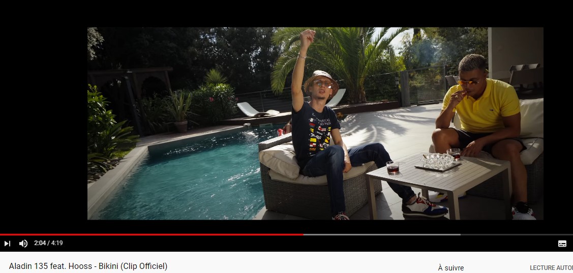 FrenchRapTv's tweet photo. 🆕🚨

📽 La fin de l'été se profile mais il fallait mettre en avant le nouveau clip '' Bikini '' ☀ 🩱👙 de @aladin135 ft. @Hooss 

💽 Morceau issu du 1er album '' Phantom '' de l'un des membres du Panama Bende. Vous pourrez retrouver 16 titres inédits. https://t.co/PxHGqxCtOf