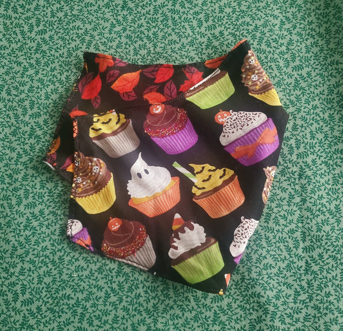 InForASpell's tweet photo. I cannot get over this mask!
I love it so much I had to make an extra one for myself, but look at these spooky cupcakes! π₯Ί How?
#Halloween #InForASpell
π https://t.co/9eE0IwSqHM https://t.co/po3zOVXI0f