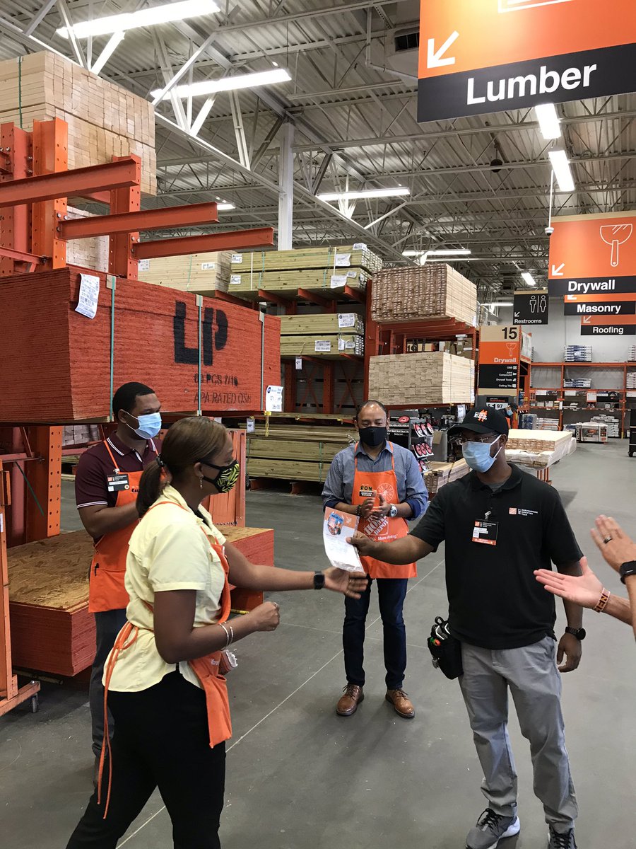 Great walk with SDME, Calvin Martin. Celebrated some MET achievement in 1775. MET relationship makes a store! <a href="/elisiatumHD/">Elisia Tummings</a> <a href="/deborah_rambo/">🦋Debbie Rambo🦋</a> <a href="/JPatton89/">Jason Patton</a> <a href="/CalvinM51489250/">Calvin Martin</a> #feeltheburn