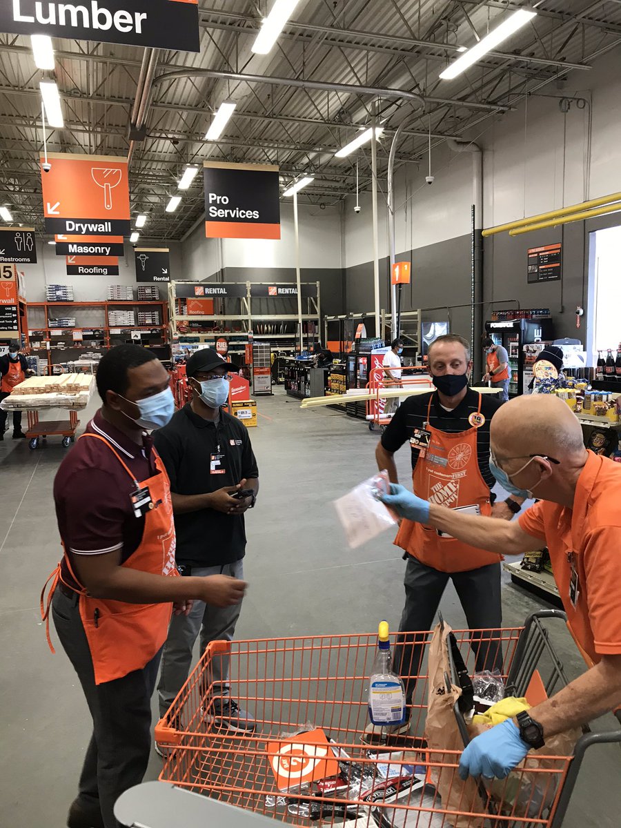 chad_forrester's tweet photo. Great walk with SDME, Calvin Martin. Celebrated some MET achievement in 1775. MET relationship makes a store! @elisiatumHD @deborah_rambo @JPatton89 @CalvinM51489250 #feeltheburn https://t.co/YgQqJDNa3l