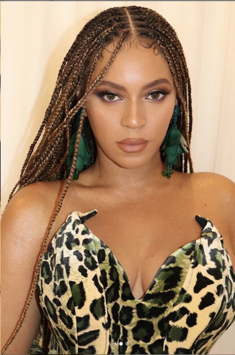 Happy birthday to an inspirational icon, a generous and humble queen, the light of our lives,   