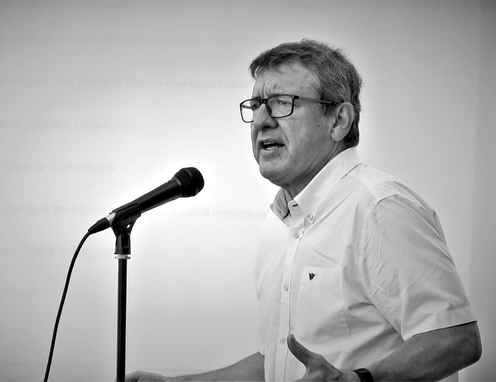 ManelMarquezB's tweet photo. Entrevista de Pep del @malarrassa sobre el passat, present i futur del #CEHT de #Terrassa y la Ha. de Sant Adrià. Sis anys al servei de la Història local com a president del @CEHTerrassa (2014-2020).
Molt agraït als companys/es de la junta i als socis/es pel seu suport.
Endavant! https://t.co/9S625x1GrG