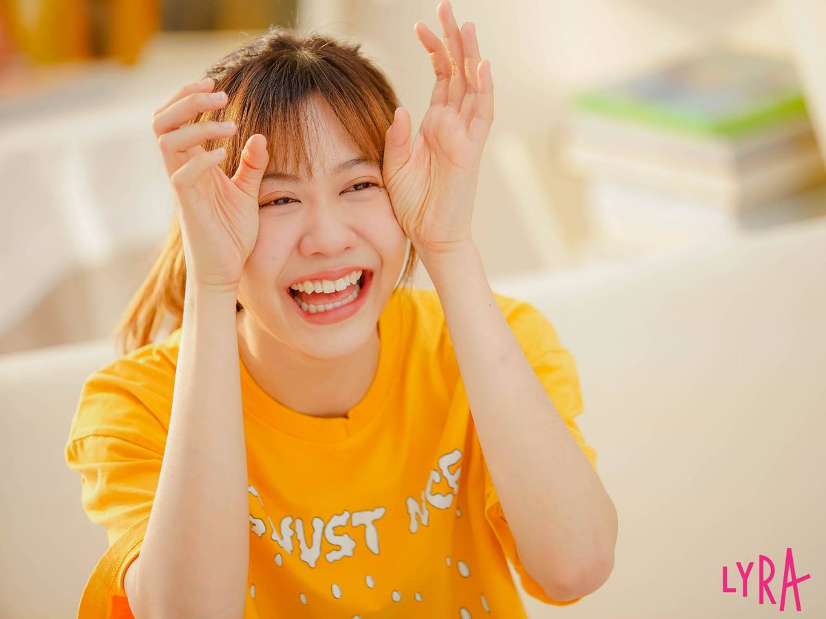 officially_VYRA's tweet photo. ทำไมเนยร้องไห้? 😥 #LYRALITYSHOWEP6 คืนนี้! สองทุ่ม 
👉 https://t.co/4lbO2VOnKf https://t.co/Ly0HXDKwg4