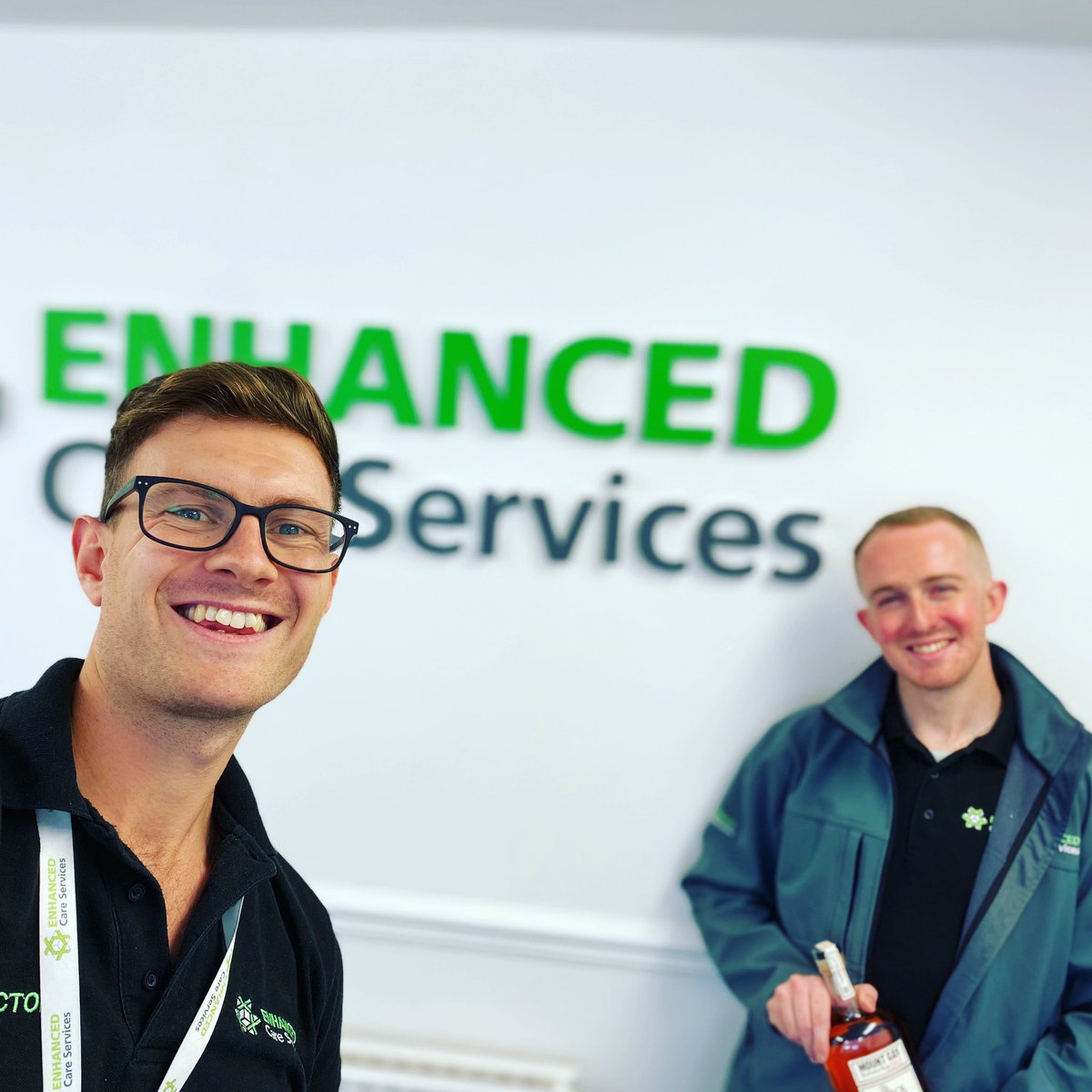 Saying thanks and a mini farewell to this chap @mattbracken92 as he leaves the office team to soon start his Paramedic career. Can’t wait to have you back out on the road! #TeamECS