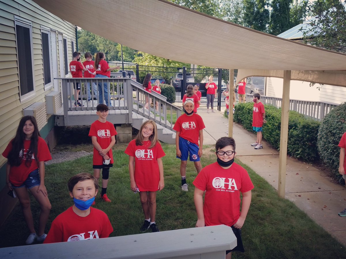 OakHillMustangs's tweet photo. 7th grade โMask Breakโ ๐ท in an outdoor classroom. #oakhillstrong #njprivateschool #ohanj #maskbreak https://t.co/Z7rZXWPbzq