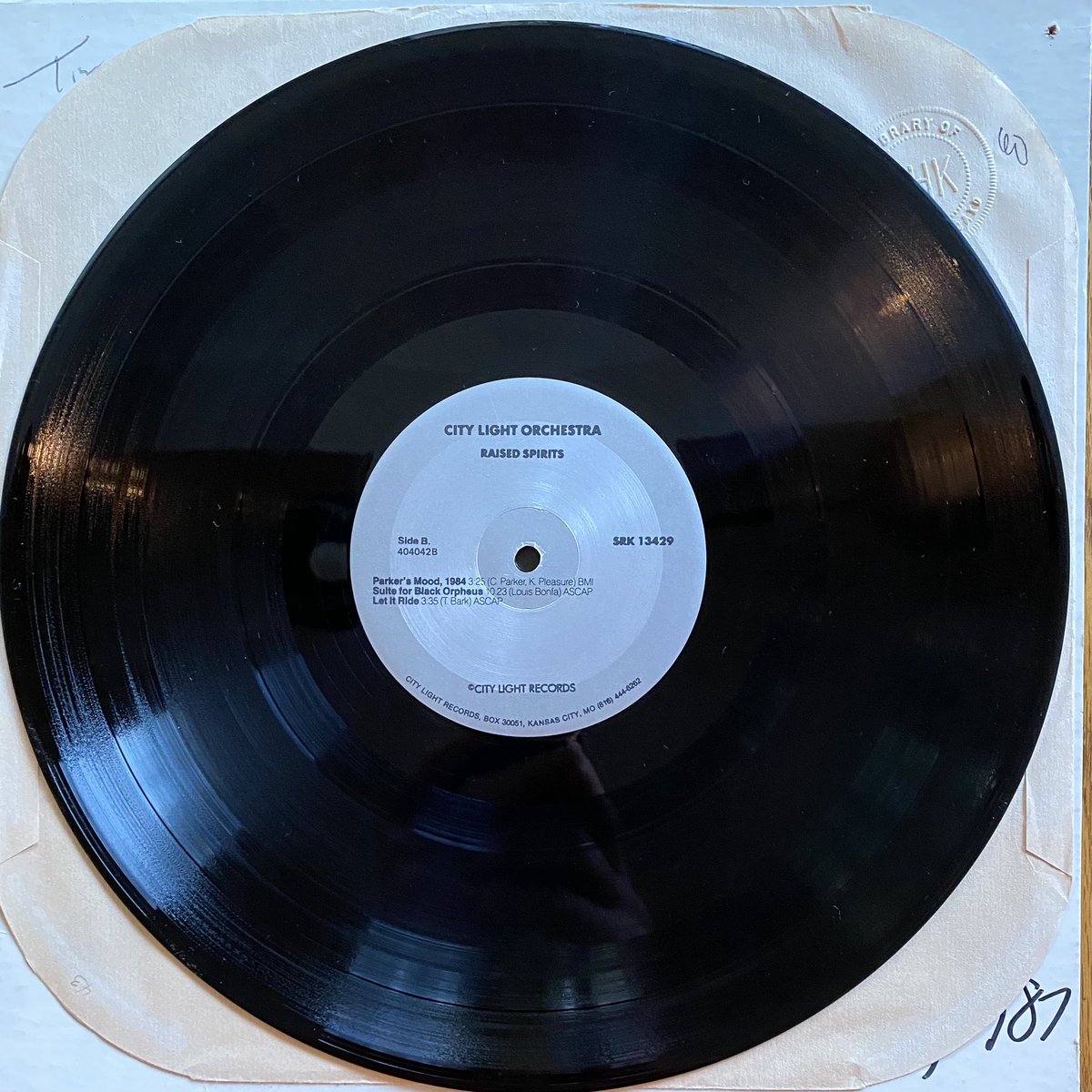 CMoneyKS's tweet photo. #FridayMorningVinyl #CityLightOrchestra #RaisedSpirits #AhmadAlaadeen #LavernBarker #LavernBigLBarker #TimEhitmer #DavidBasse #JazzIsBack #Autographed #CityLightRecords #1984 https://t.co/Mky5dT1QgH