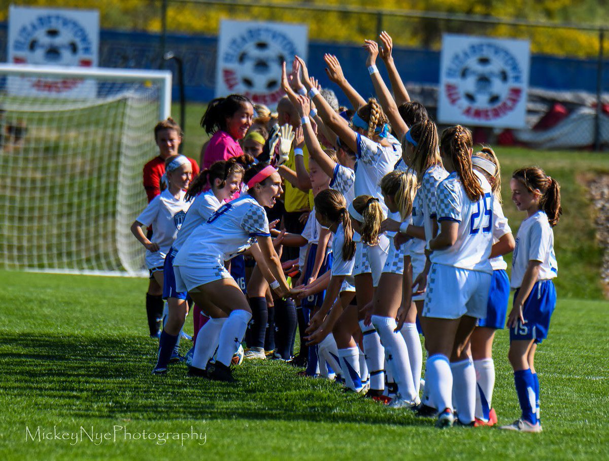 BlueJaysWSOC's tweet photo. It’s always #CollegeColorsDay at @EtownCollege. Let’s see that blue and gray @EtownBlueJays!! #believETOWN https://t.co/bsiL5oym6X