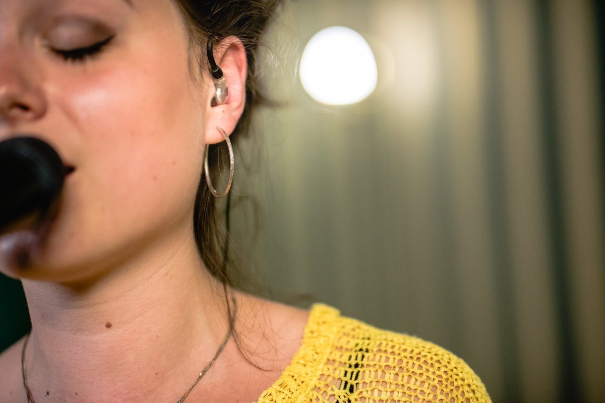 Sennheiser's tweet photo. Balanced, natural and distinct, the #IE40PRO, #IE400PRO, and #IE500PRO should be your only options when selecting new in-ear monitors.
Now up to 50% off in the US and Canada: https://t.co/tq12GSsGYl https://t.co/zDYu8yQHzN