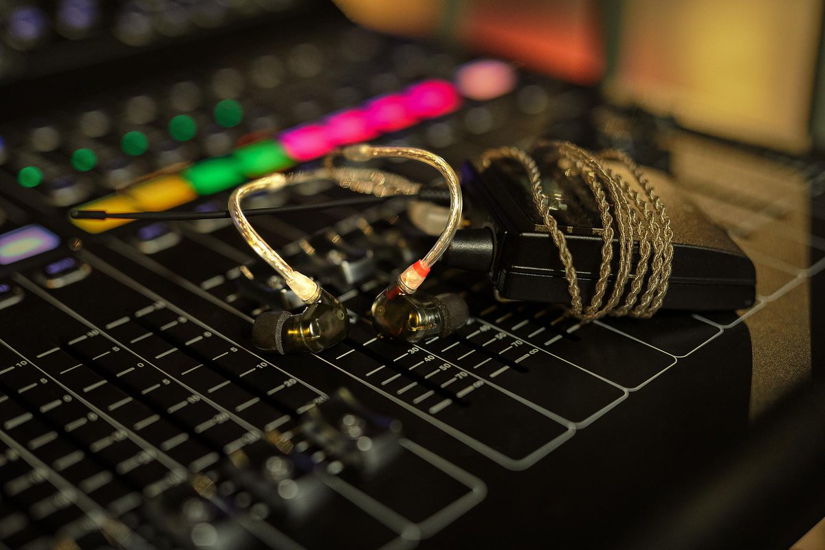 Sennheiser's tweet photo. Balanced, natural and distinct, the #IE40PRO, #IE400PRO, and #IE500PRO should be your only options when selecting new in-ear monitors.
Now up to 50% off in the US and Canada: https://t.co/tq12GSsGYl https://t.co/zDYu8yQHzN