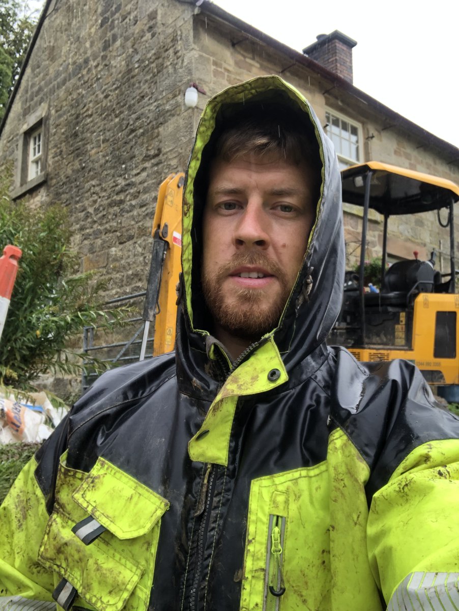 RegattaWorkwear's tweet image. Customer selfie 📸 Nathan looking the part in his #TacticalThreads Hi Vis waterproof jacket. Get yours online now &amp;gt; bit.ly/hi-vis-waterpr… #HiVis #workingoutdoors #tradesmen