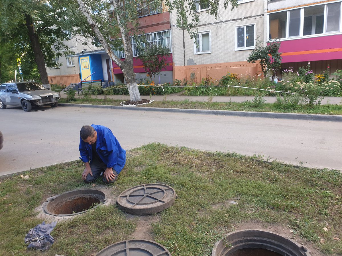 megalinkmc's tweet photo. Врача Михайлова 44. ТПлюс проводит замену задвижек в тепловой камере на систему ГВС. Временно горячая вода в доме запущена по тупиковой схеме. Время завершения работ ориентировочно 18.00 https://t.co/2qCJ4f6AHs