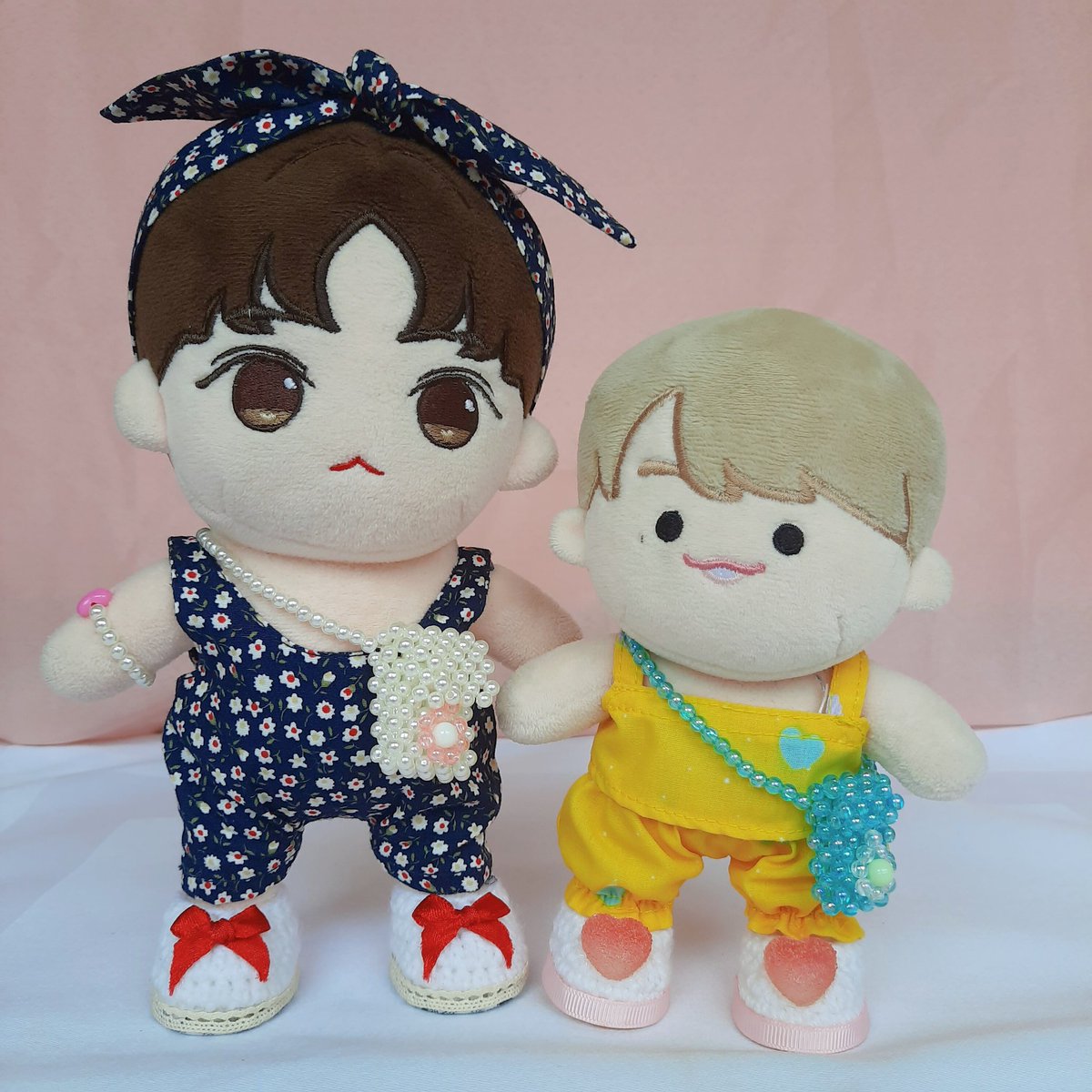 Ruby_Ruby_Shop's tweet image. #RubyRubycl
🍼 กระเป๋าสะพายข้างเปิด-ปิดได้ 
🍼 เหมาะกับน้อง 15-20cm.
🍼 ราคา 80 บาท 
💟 สนใจ DM มาสอบถามกันได้น้า 🧡
🌈 ลทบ 20 บาท EMS 40 บาท 
#ชุดตุ๊กตา #ตุ๊กตาองซองอู #ตุ๊กตาnct #ตุ๊กตาอี้ป๋อ  #ตุ๊กตาเซียวจ้าน  #ตุ๊กตาแดเนียล #ตุ๊กตาblackpink #ตุ๊กตาบังทัน #ตุ๊กตาNuest