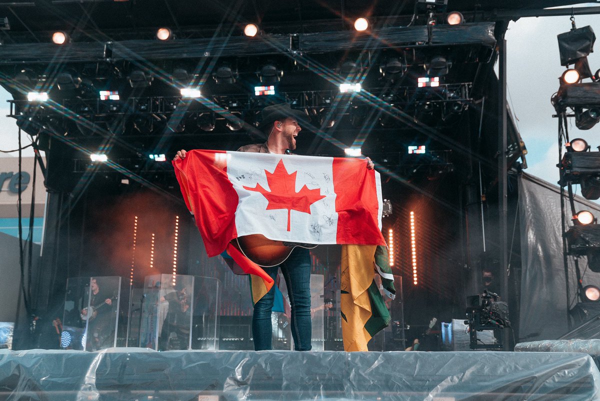 BrettKissel's tweet photo. 🚨 #Toronto! 🚨 — In 1 hour (10AM EST), our tickets / vehicle passes will go on sale for our Drive-In-Concert-Experience at the OLG Play Stag - Sept. 20. This will be a Parking Lot Party you don’t wanna miss! (And I’m so jacked up to play!) Link: https://t.co/PRDOv3aWTZ https://t.co/fbxLPb3cXW