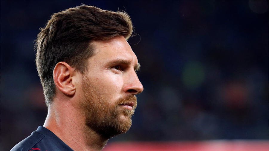 barcacentre's tweet photo. BREAKING: Lionel Messi has decided to stay at Barcelona. [tyc sports] https://t.co/c86kayqSjT