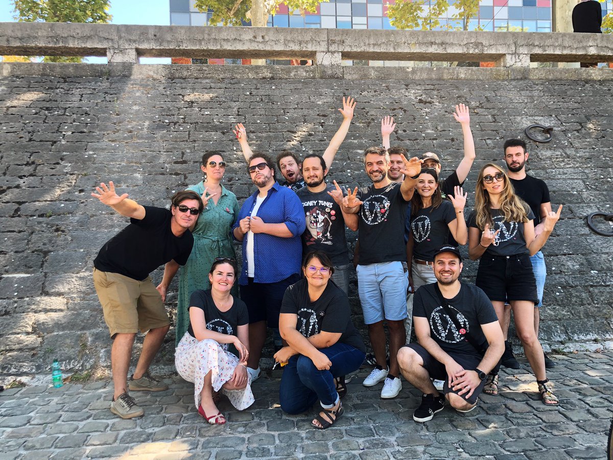 agence_whodunit's tweet photo. C’est la rentrée et le moment d’une petite retreat à Lyon pour se revoir enfin après des mois d’attente ! https://t.co/gnaJ0lyv2A