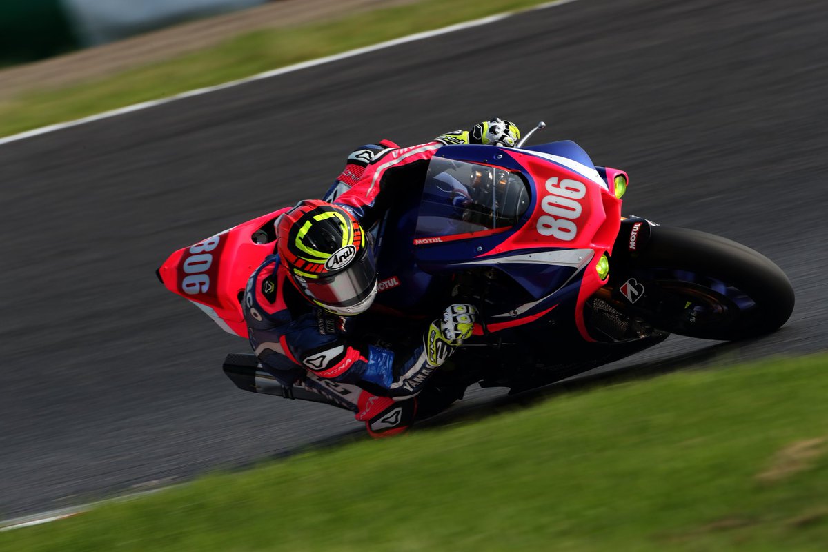 名前:長尾健吾 性別:？？？ 年齢:95年式 身長:1660mm 車種:YZF-R6