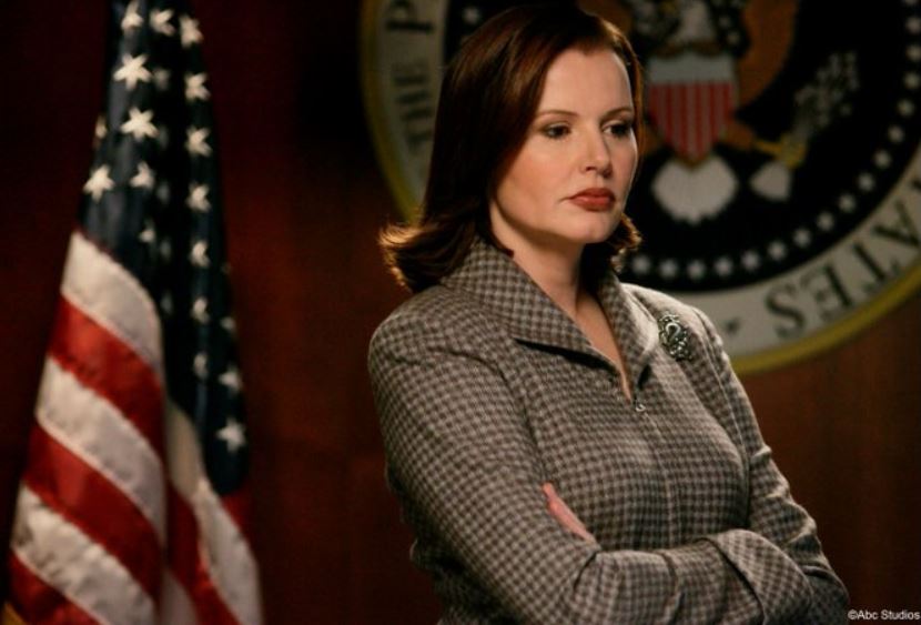 TV2000it's tweet photo. Continua la serie televisiva "Una donna alla casa bianca" interpretata dai premi Oscar #GeenaDavis e #DonaldSutherland, che racconta la vita di #MackenzieAllen, prima donna presidente degli #StatiUniti

Stasera #5settembre in seconda serata su #Tv2000 (canale 28) https://t.co/fNLnCbtymr