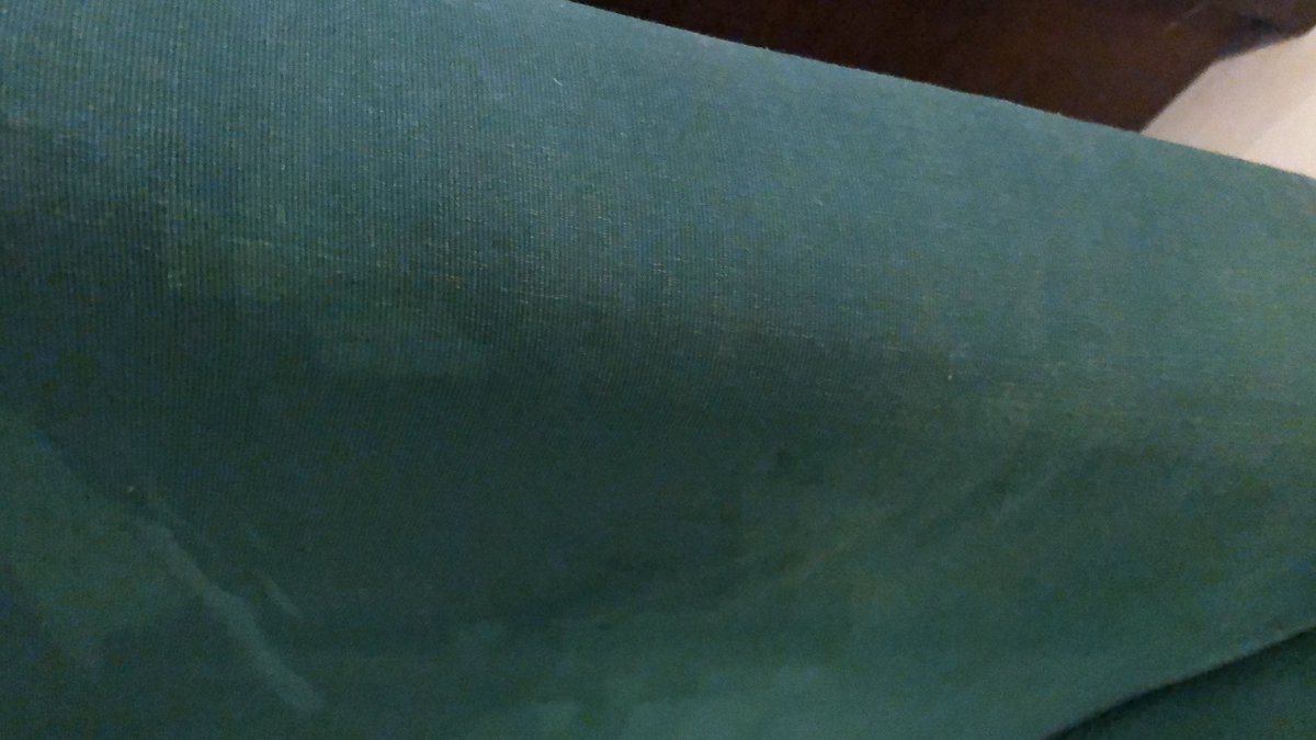 nannditaa0504's tweet image. @rentomojo the sofa cum bed that has come to me is in extremely bad condition. It’s not even clean and one can see the layer of dust on it. On sitting u can feel the fabric which is sticky. #poorproduct #badcustomerservice