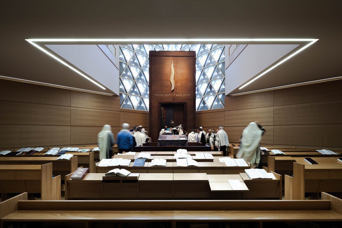 The Weinhof Synagogue was built in 2012 in Ulm, Germany.Another good example of a Cube.