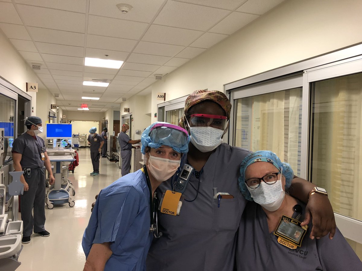 Happy Friday!  Before the craziness of the day. Laura Lahaye, Chinwe Anumudu (CA3) and Cathy Cooper. Welcome back Coop!!!! #vcusurgery #vcuresidency #vcuanesthesia