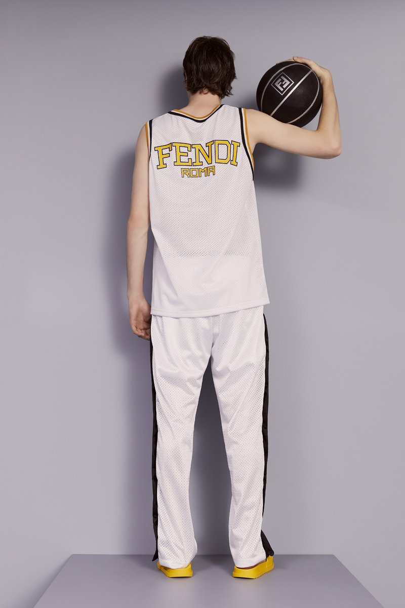 Fendi's tweet photo. Whatever your sport of choice, do it in style with the #FendiPreFall20 active capsule collection, perfect for your training sessions and effortless urban ensembles alike - https://t.co/LPxAHLEljy.
Photographer:#JoshHight
Stylist:#JulianGanio
Models:#YangHao & #MitchellGorthy https://t.co/GJMPUzg8Xo