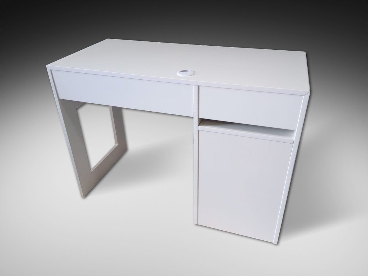 BlueCrownLLC's tweet photo. Exclusive offer on our custom-made table, specially designed for home office requirement, coming at a very competitive price of AED.300/- Hurry up only limited stocks available. https://t.co/SIRNZ3uWT1 
#workfromhome #homeoffice #table #officefurniture #BlueCrownFurniture #BCF https://t.co/JO8sLMU4GA