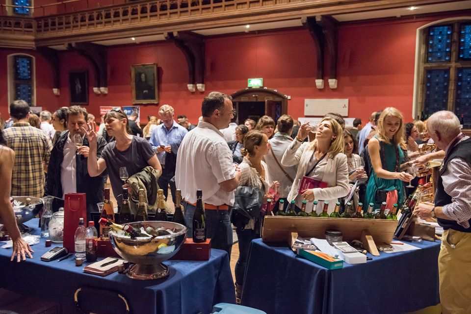 OxfordWineFest's tweet photo. Today should have been the first day of the 2020 Oxford Wine Festival! ๐ฅ
Sadly, we may not have been able to celebrate with you all this year, but we hope you enjoy some of our favourite photos from the last 6 years! #30daysofwine #oxtweets https://t.co/aNplzl8MRy
