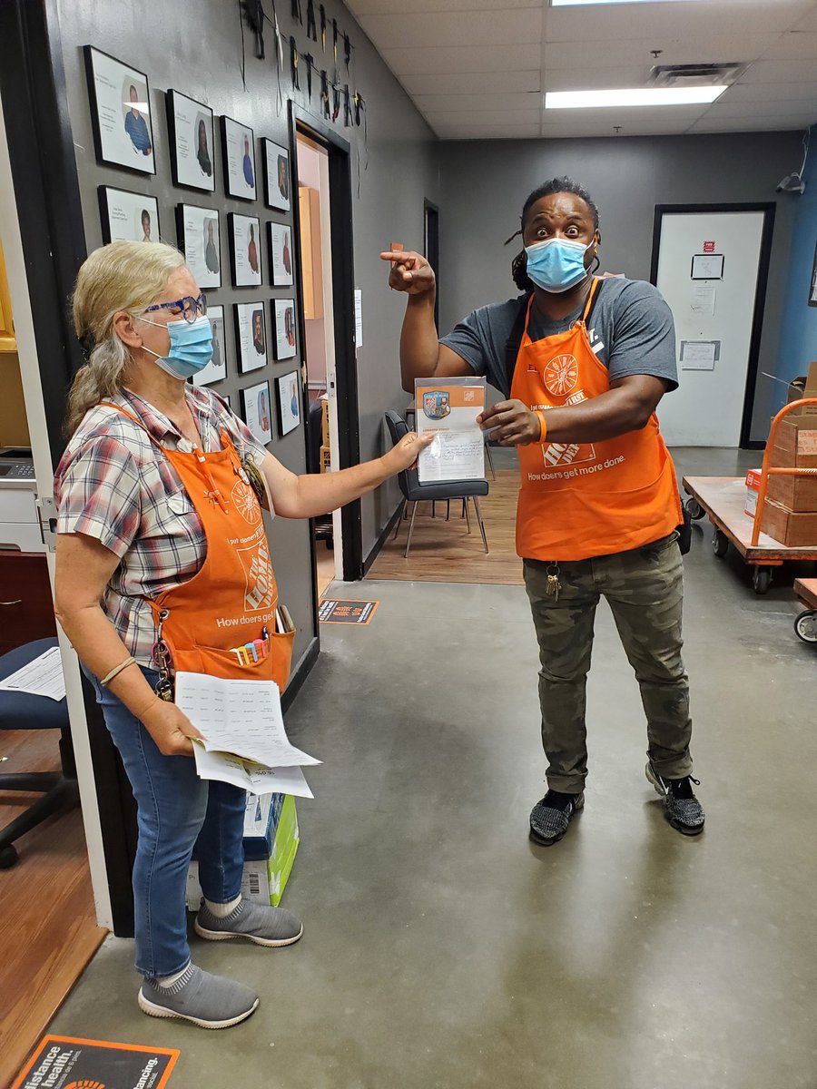 Michael Rowe tweet media