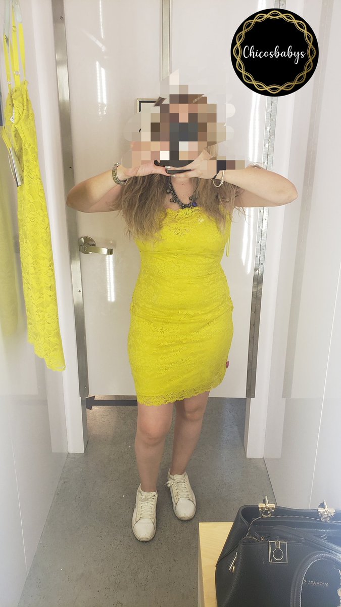 Mysticamag0k's tweet photo. Buenos Dias y que ayer @chicobaby43 andaba feliz y que me regala este vestido !!!
#yellowstyle me encanto lastima que andaba yo en tenis https://t.co/EZ2tdICw9J