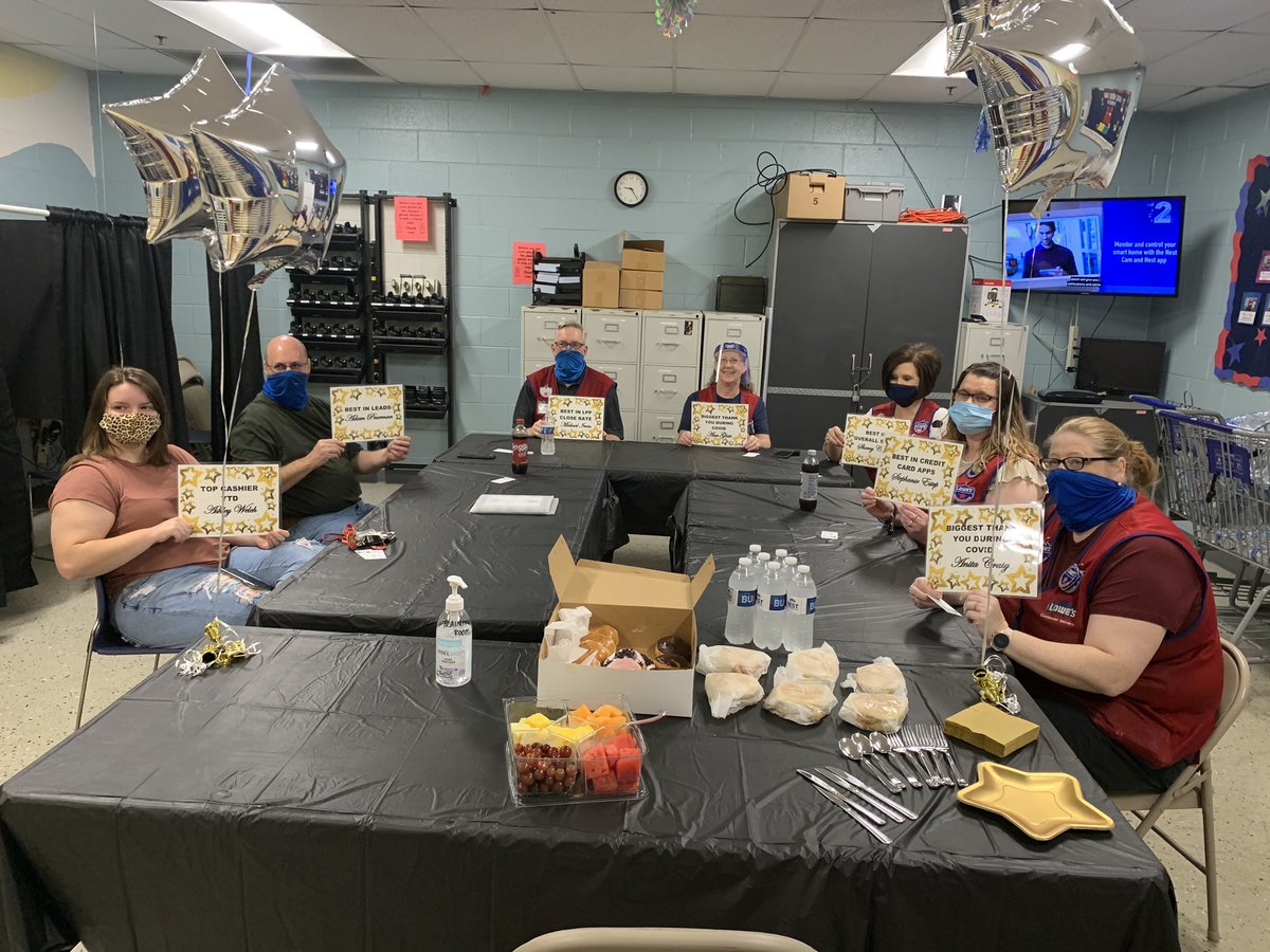 jessykramer007's tweet photo. Celebrating our top performers for the first half of the year with a Thank You Breakfast and tickets to the local movie theater. THANK YOU for playing a big role in our store’s success! 🎉⭐️💪🏻@BlueBoxR1 @810Lowes @BrianTe58414379 @shadscarrette https://t.co/8imu57BHDS