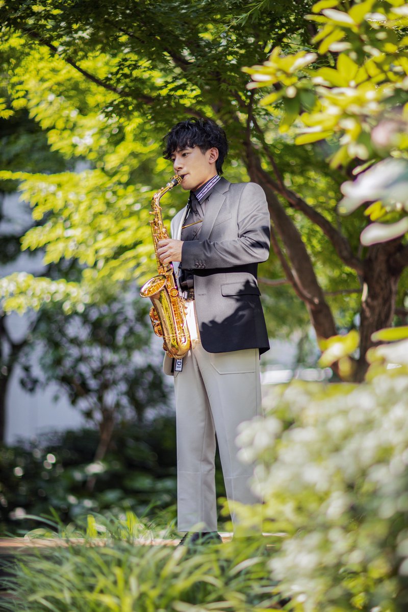 Fendi's tweet photo. After Rome and Shanghai, the third #FendiAnimaMundi music performance takes place in the stunning location of the Shibuya Sky observation point and at the GINZA SIX rooftop garden. #FendiRenaissance #FendiPreFall20 https://t.co/uMsrSaJabm