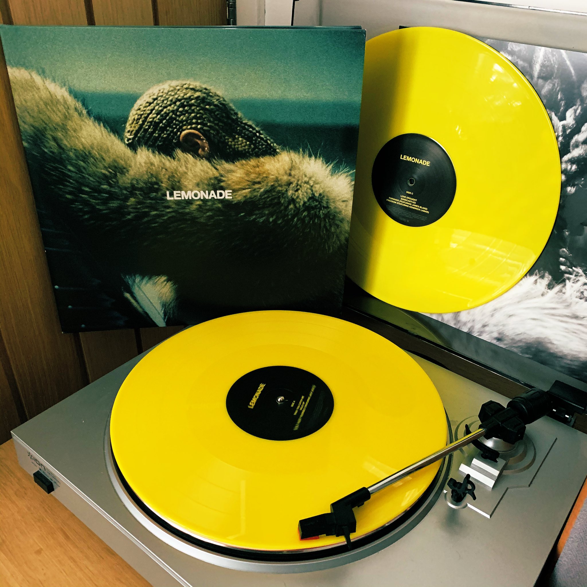 RACCOON 🎧 on Twitter "NowPlaying Beyoncé ‘Lemonade’ (2016