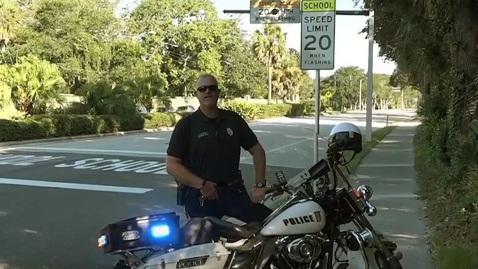 CityStAug's tweet photo. Do you know the rules for stopping for school buses?
This back to school safety PSA video by @STAUGPD answers that question and offers reminders about being safe in and around school zones.
Watch the video by visiting: https://t.co/8kw1CHi5hW #CityStAug #StAugPD https://t.co/dCDkLKfRUp