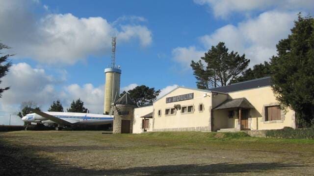 LucileQuimper's tweet photo. Finistère. La société qui gère la discothèque « Le Moulin » placée en liquidation judiciaire #Le Juch #Douarnenez #Finistère @OuestFrance https://t.co/wXN3mON4KL https://t.co/DDNSDZHKEc