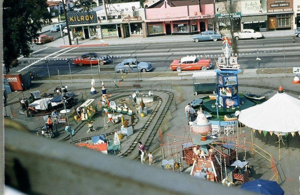 alisonmartino's tweet photo. Pico and Overland during the 1950s. This is also where the circus was held back in the day. https://t.co/EPjctm7LdS