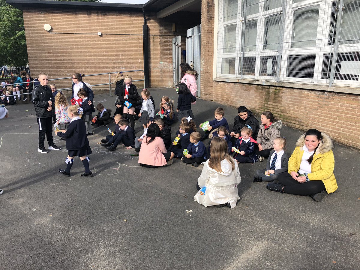 MccloreyMr's tweet photo. This morning, we met our Primary 1 Buddys and enjoyed having our snacks together in the morning sunshine! ☀️ We can’t wait to get to know you over the course of the year. 😃 #FridayisBuddyDay @MissMacfarlane1 @MrsJones1b @MrBThorntree @howat_15 @ThorntreeHT https://t.co/wDqwy8gX2E