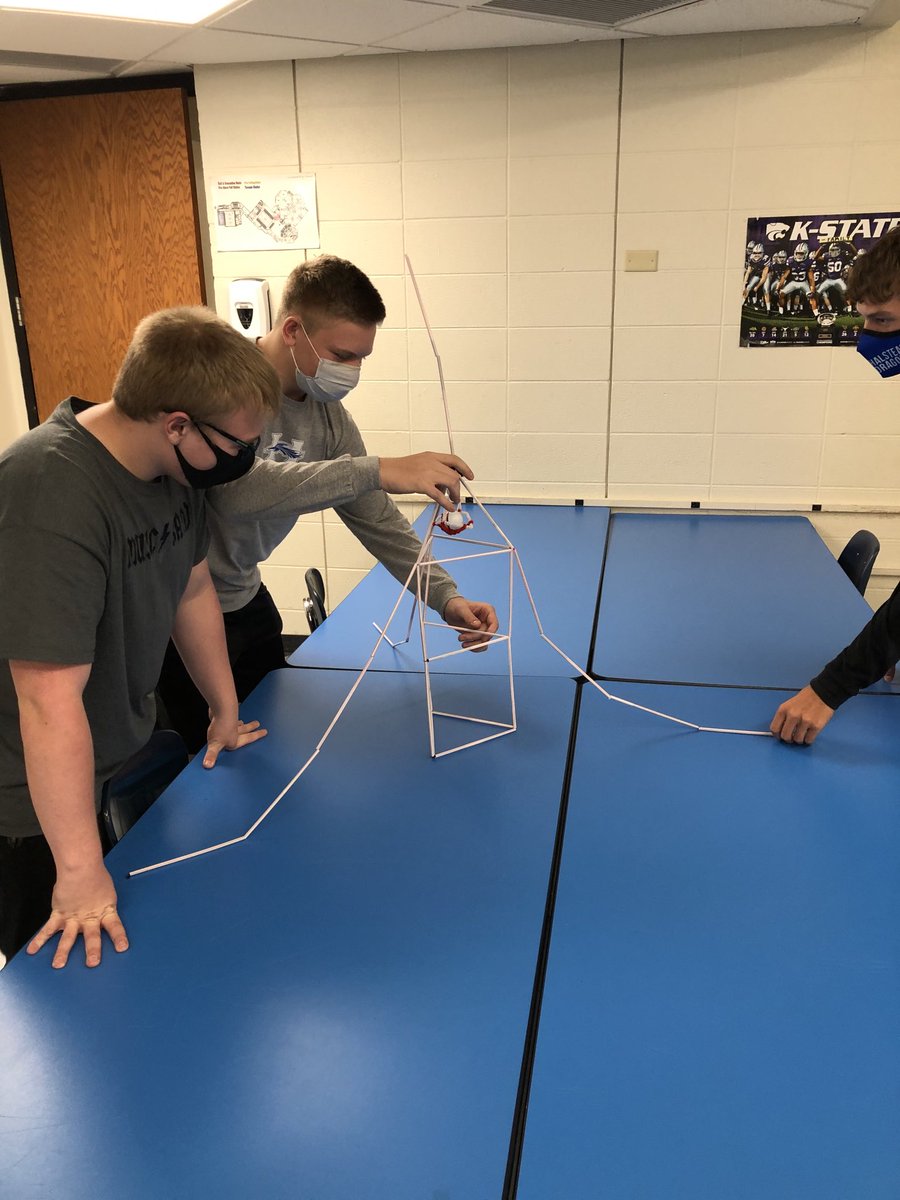 Usd440's tweet photo. Tall Tower Challenge in Engineering class. 4 feet tall holding golf ball. https://t.co/PWPw0v6Gch