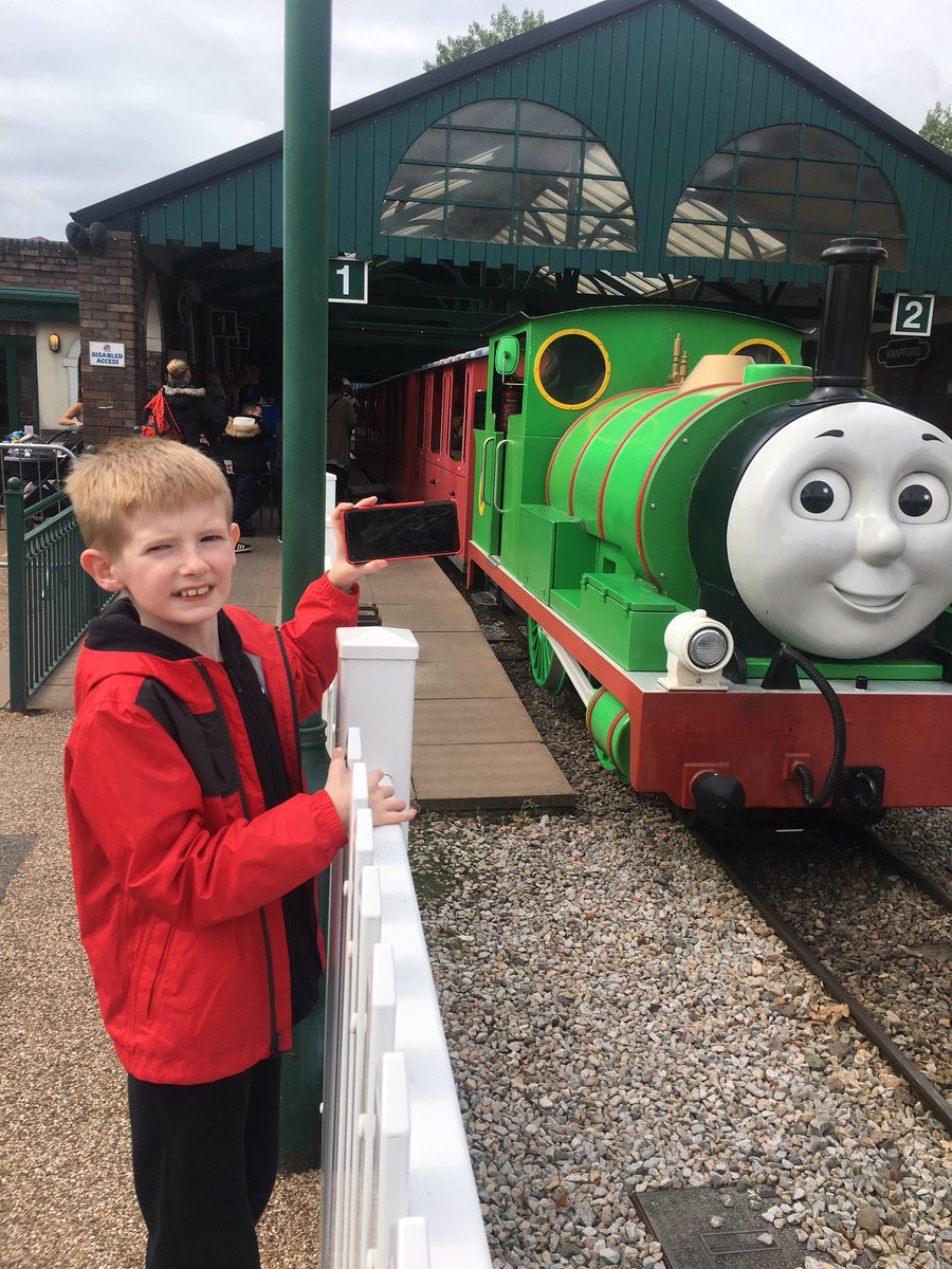 Brownie89's tweet photo. Fun day out with my best pal 🚂#dbadventure https://t.co/fRMfTw18uU