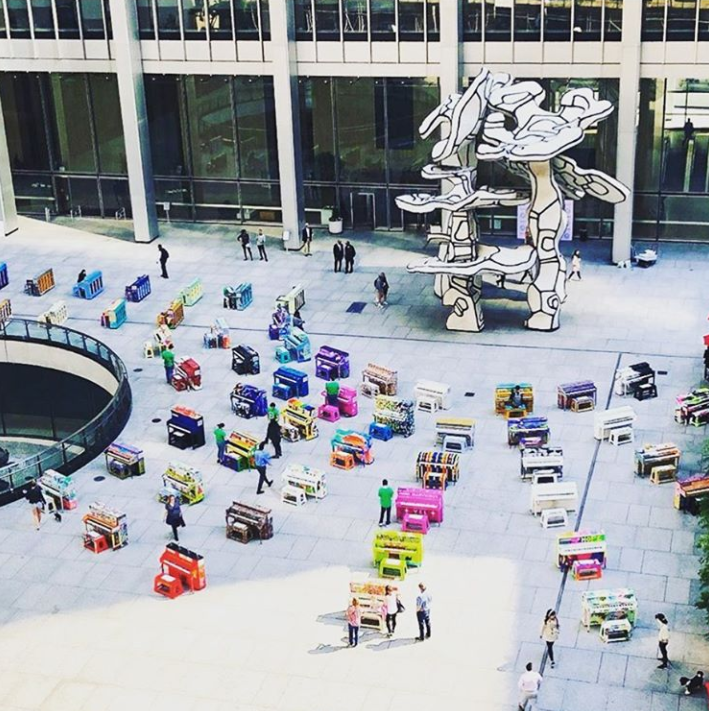 28_liberty's tweet photo. Throwback to the vibrancy of @singforhope ‘s piano display at the plaza 💕 🎥: @dkqueens_kid

#28liberty #nyc #nyclife #lowermanhattan #throwback #fosun #nycfosun #summernyc #eventspace #newyorkcity #events ##manhatta #manhattan #financialdistrict #piano #fourtrees #jeandubuffet https://t.co/sXxx9aYQ3c