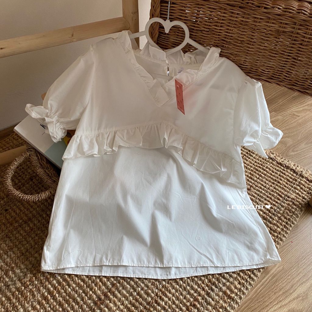 JIMMY_STORE9999's tweet photo. #พร้อมส่ง ท็อปแขนพอง สวยยยมาก สีขาวแมทกับทุกชุดเลยค่ะ 🧡🧡
รอบอก 38" ช่วงเอว 40" ยาว 21"
 แขนยาว 10" ต้นแขน 18”
ราคา 250.- https://t.co/KGV2eX5Kkh