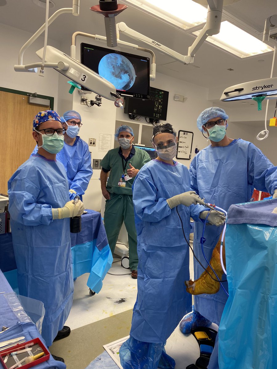 VolkerMusahl's tweet photo. Great ACL done today with help from PGY-3 @emtheeph and fellow @B_GodshawMD ! Guess you could call it a #joint effort ๐ #quadtendon #womanpower #STABILITYII https://t.co/Y1cKUJkqFW