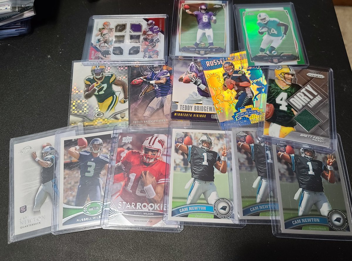 IamDefness45's tweet photo. Cleaning out the trunk of my car, I have a very large trunk. There was two shoebox full of cards here are a few of the finds. #InTheTrunk https://t.co/CM6zrgpdKt