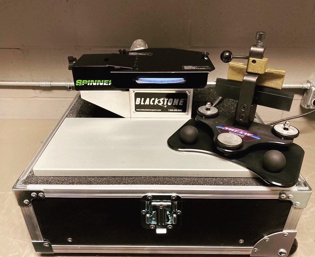 BlackstoneSport's tweet photo. From pro shops to the USHL, we have ourselves a little upgrade!! We’re extremely happy to help the @sfstampede and get them into a new FC-01 SPIN portable !! Day 7 ain’t so bad this week🔥🔥🔥 #hockey #ushl #skatesharpening #nhl #heyhowareyaaa https://t.co/g6Ry45Fcdy