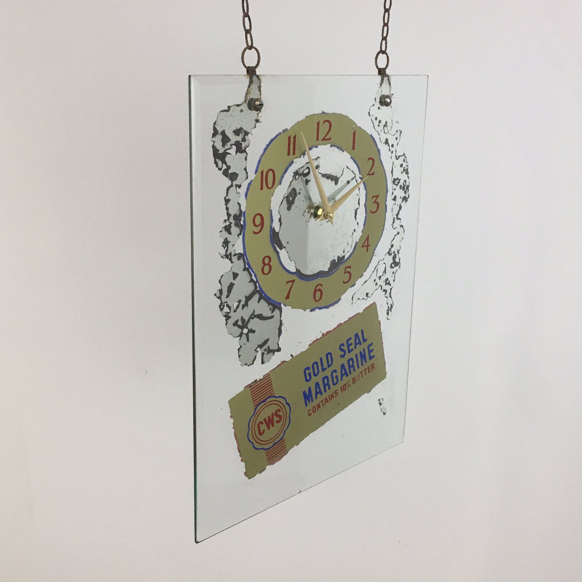 RailwayCotAntiq's tweet image. The punchline is “I can’t believe it’s not butter” but I’m too knackered to do the set up🥱
Let’s all just laugh and agree to get on with life shall we? Ta 😴👍🏼 

RailwayCottageAntiques.com
TheHoarde.com 
H 41 x W 29 cm 
#glassclock #advertisingclock #goldsealmargarine