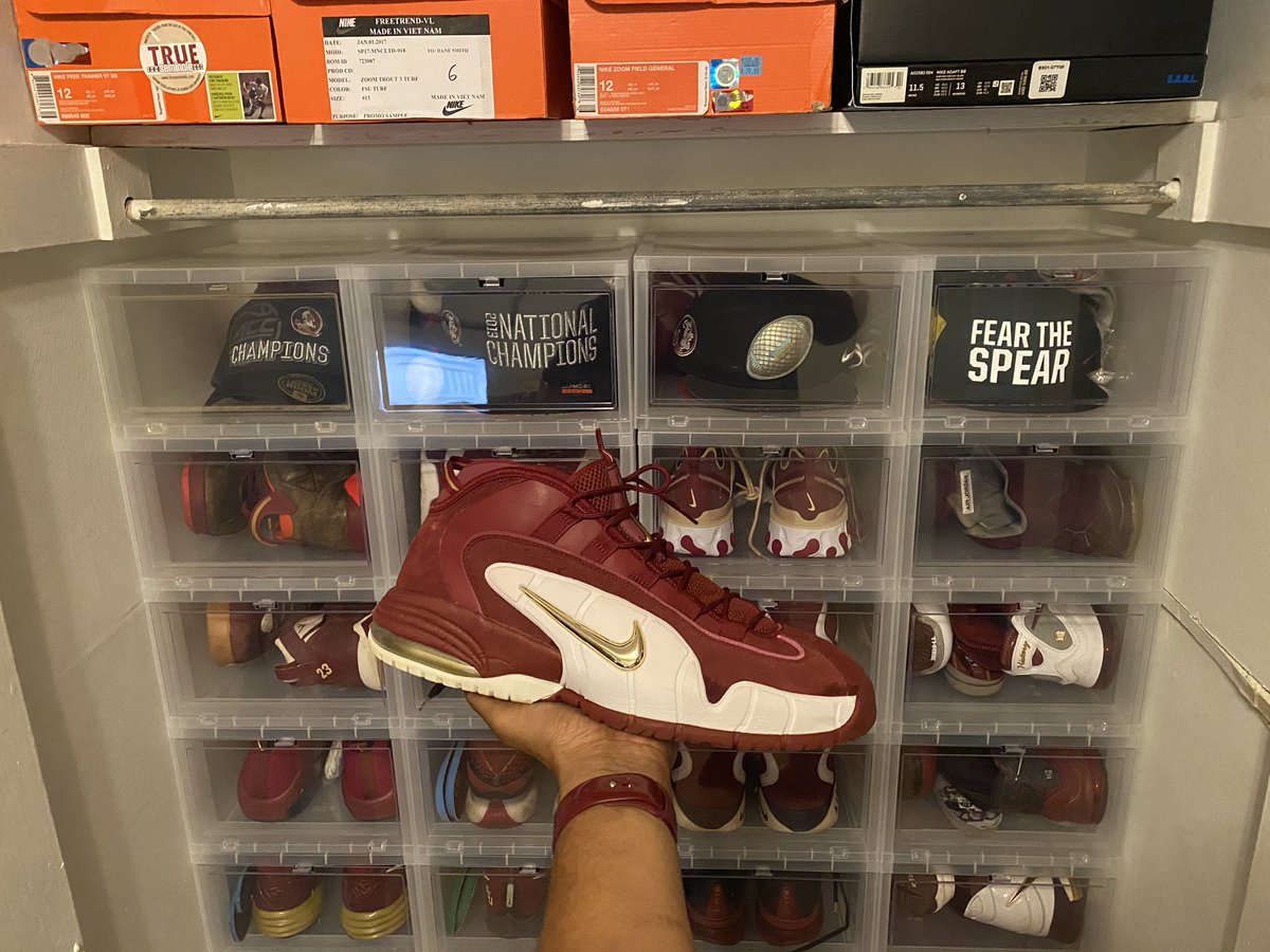 JBreak23's tweet photo. FSU Penny’s today. #CollegeColorsDay #FSUKicks https://t.co/kHT0x7ncpE